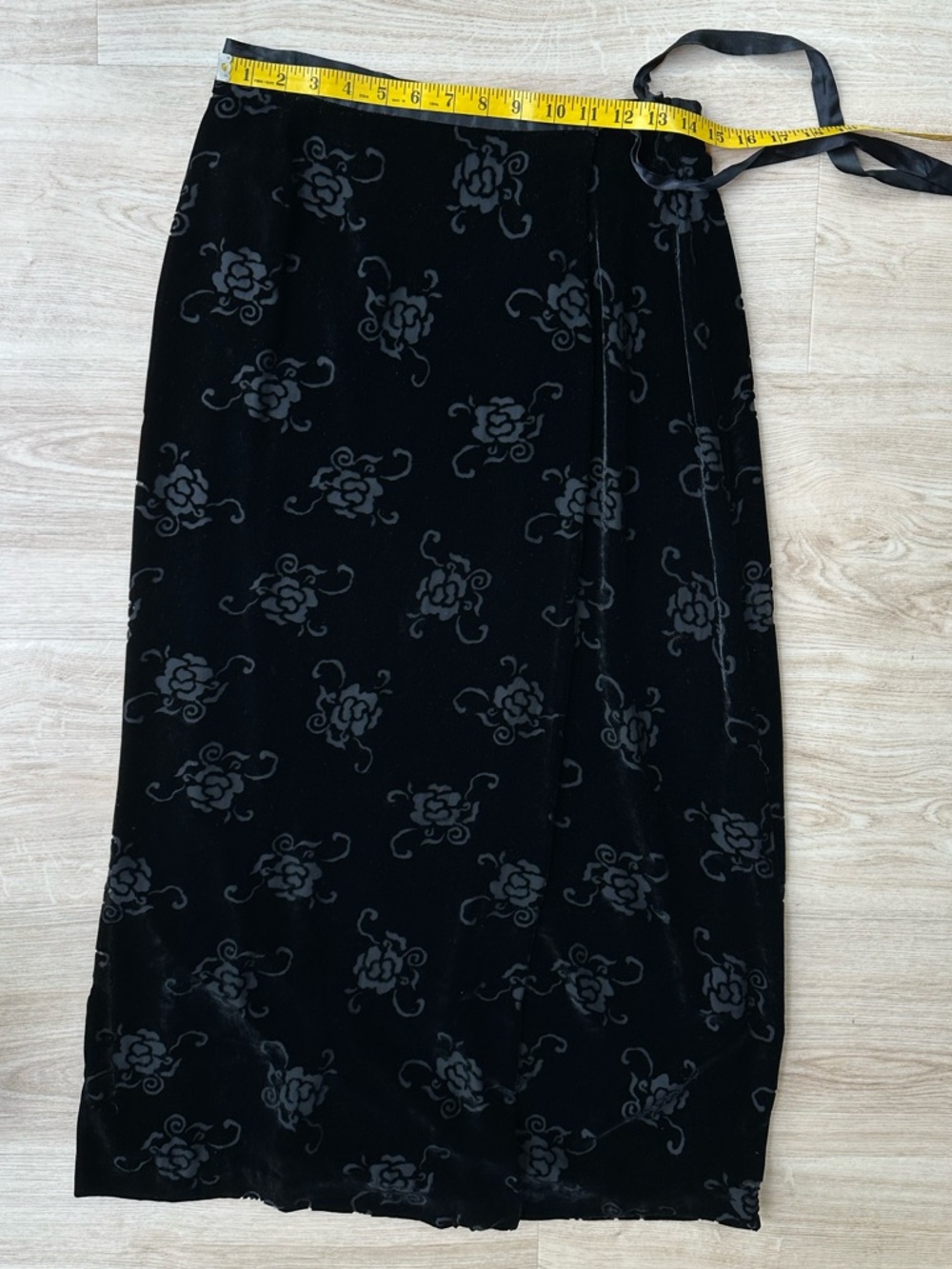 Gap Velvet Burnout Floral Maxi Wrap Skirt 90s Y2K BohoLuxe Whimsigoth Witchy ~ 8 - Picture 11 of 15